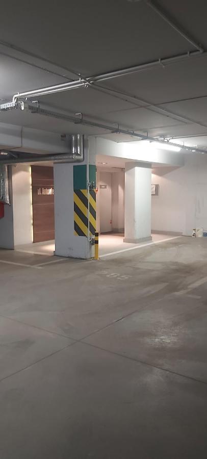 Central Apartments Garnizon 928 & Parking กดัญสก์ ภายนอก รูปภาพ